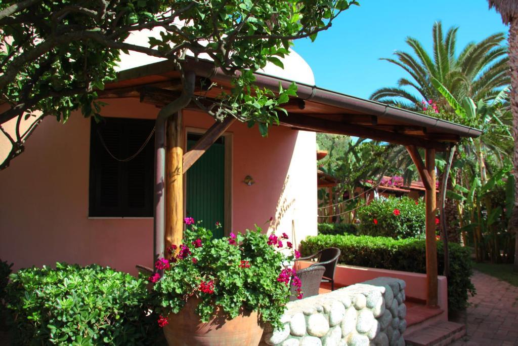 Hotel Villaggio Cala Di Volpe Capo Vaticano Phòng bức ảnh