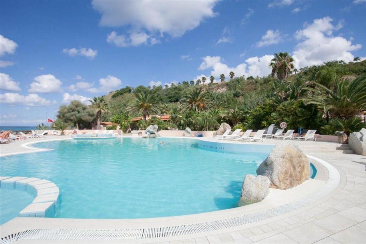 Hotel Villaggio Cala Di Volpe Capo Vaticano Ngoại thất bức ảnh