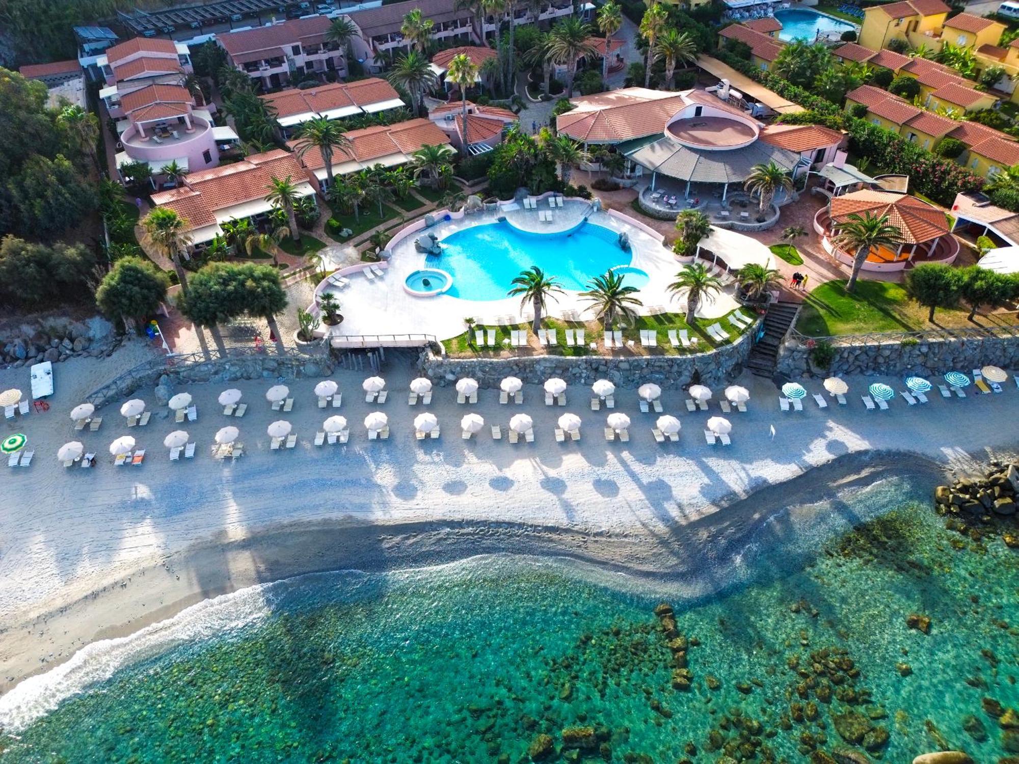 Hotel Villaggio Cala Di Volpe Capo Vaticano Ngoại thất bức ảnh