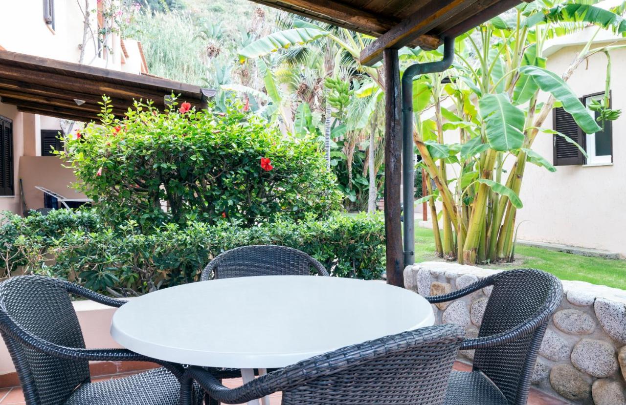 Hotel Villaggio Cala Di Volpe Capo Vaticano Ngoại thất bức ảnh